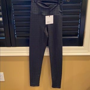 Women’s workout leggings